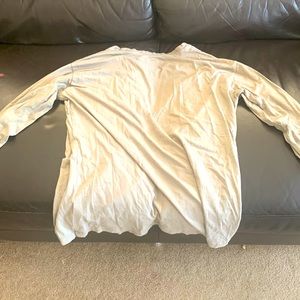 I’m selling this top because it’s not my favourite anymore